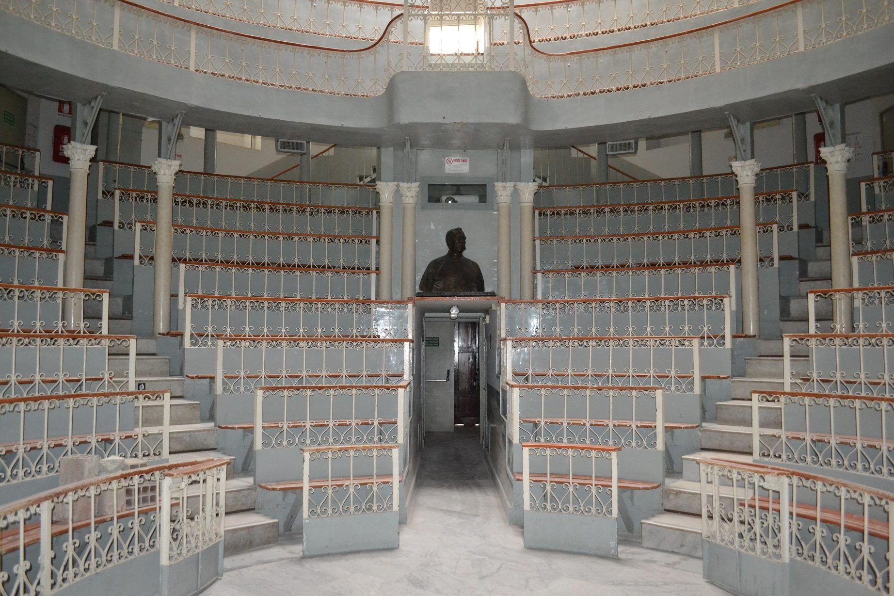 Old Operating Theatre 1.jpg